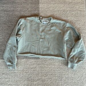 Aritzia TNA COZY FLEECE PERFECT CROPPED SWEATSHIRT